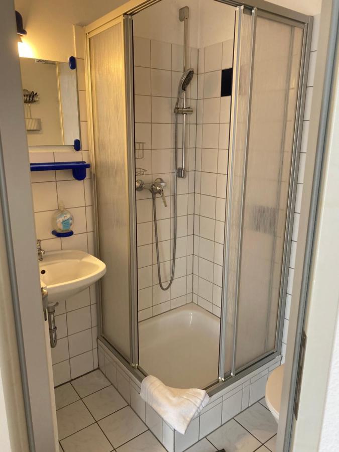 Apartmenthaus Zentrum Komfort Apartments Mit Minikuchen Verschiedener Grossen Кассель Екстер'єр фото