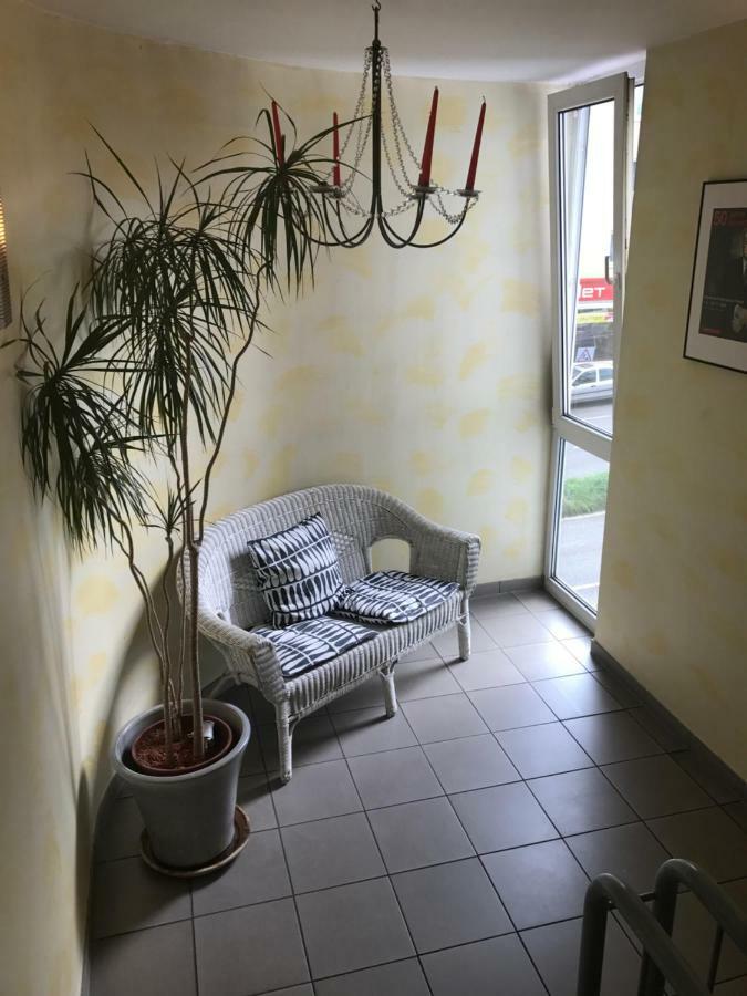 Apartmenthaus Zentrum Komfort Apartments Mit Minikuchen Verschiedener Grossen Кассель Екстер'єр фото